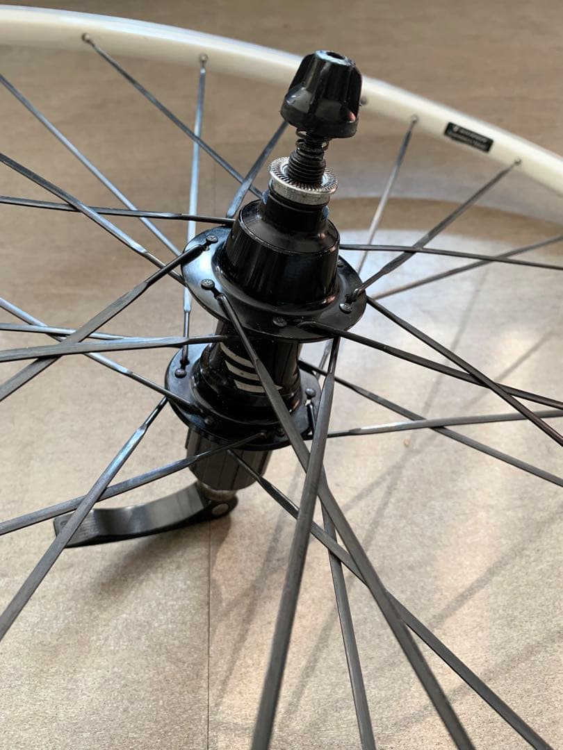 ◆BONTRAGER（ボントレガー）貴重な白ホイール◆リアのみ＆リリース付