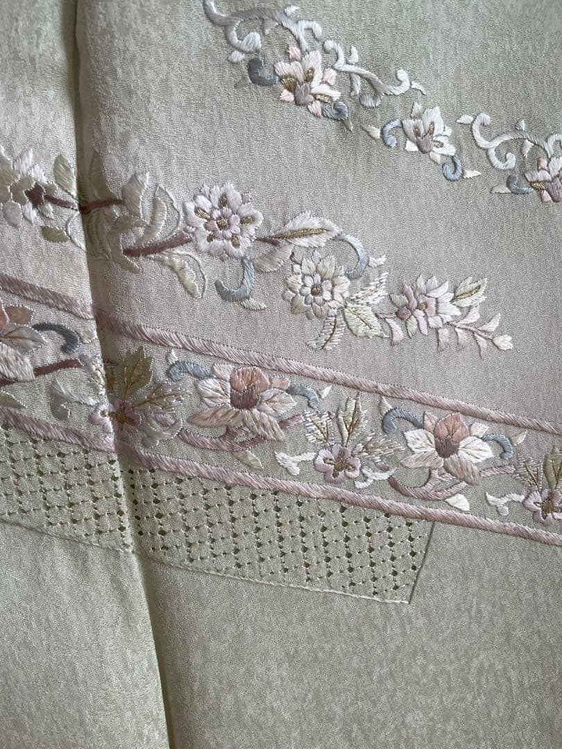 正絹 付け下げ汕頭刺繍 袷 裄丈69.5 身丈171 トール身幅広 ガード加工