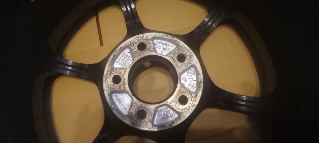 やぶさん専用2/2　アドバンレーシング4本のうち2本