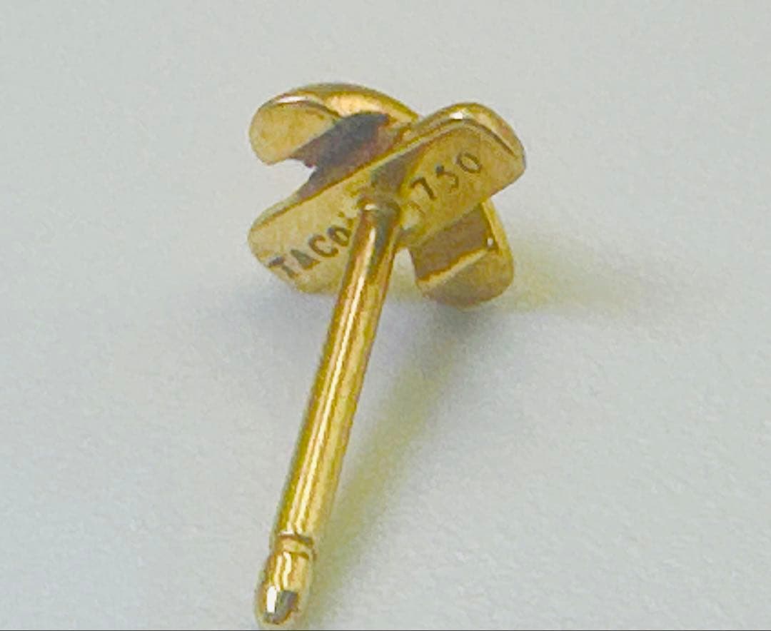 Tiffany クロスステッチ　ピアス　ゴールド　両耳　750 クロス　YG