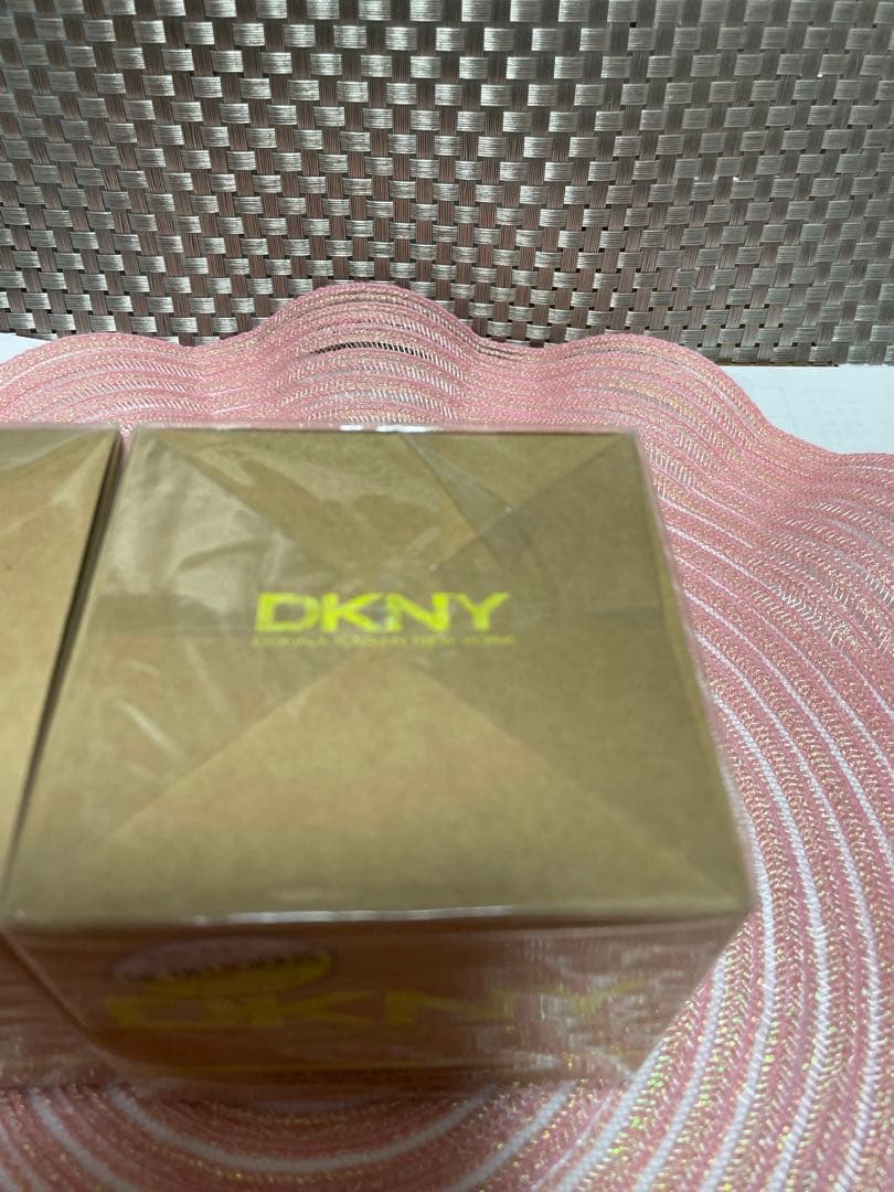 DKNY BE DELICIOUS オードトワレ スプレー100mlダナキャラン
