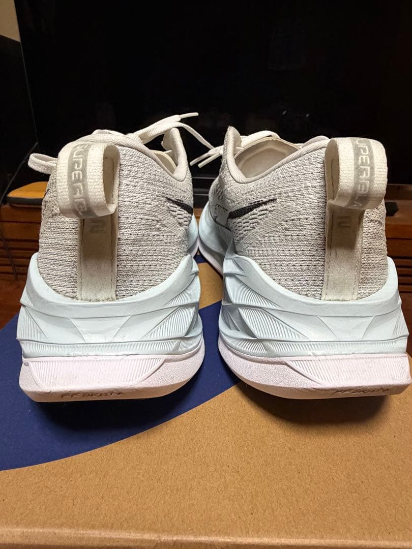 アシックス　スーパーブラスト2　ホワイト　26.5センチ