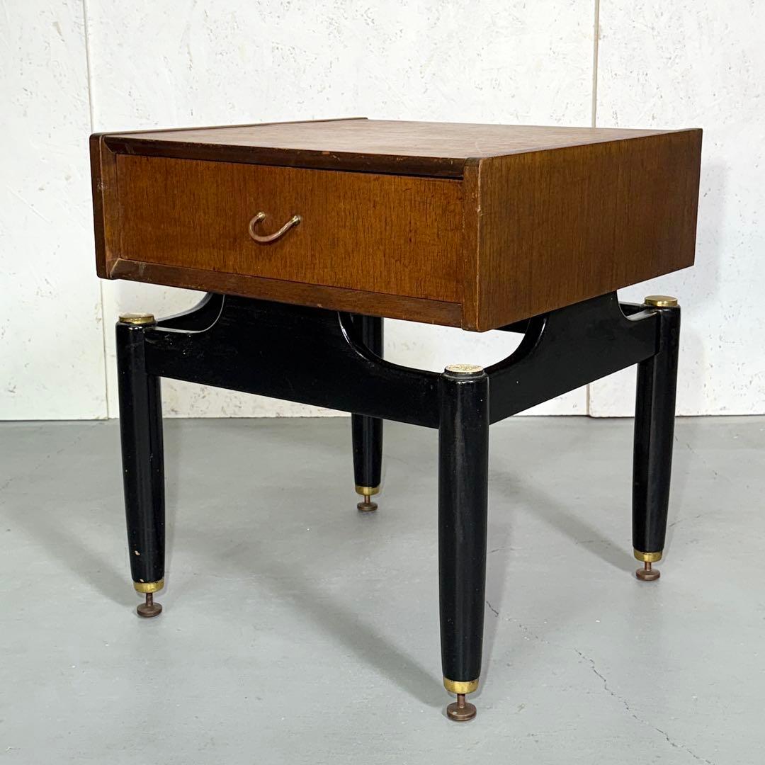 G-PLAN ベッドサイドキャビネット ナイトテーブル(301)