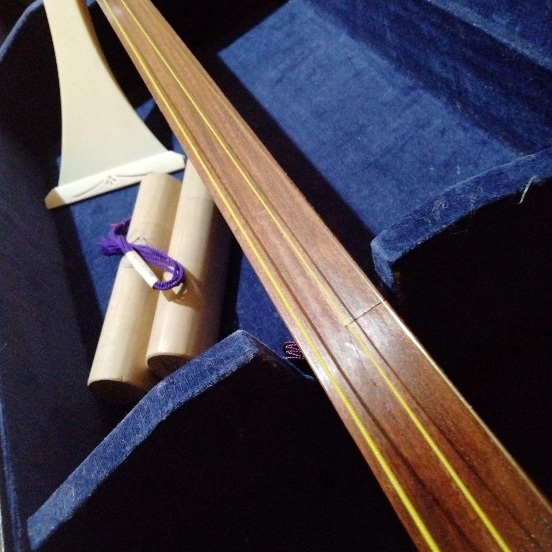 美品　三味線　　2.6cm ハードケース付き