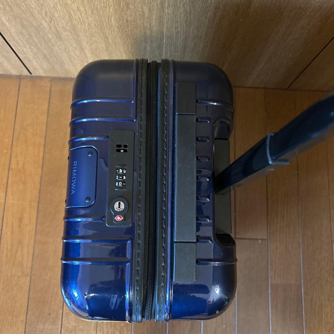 【使用3回】リモワ　エッセンシャルライト　19L　入手困難生産終了モデル