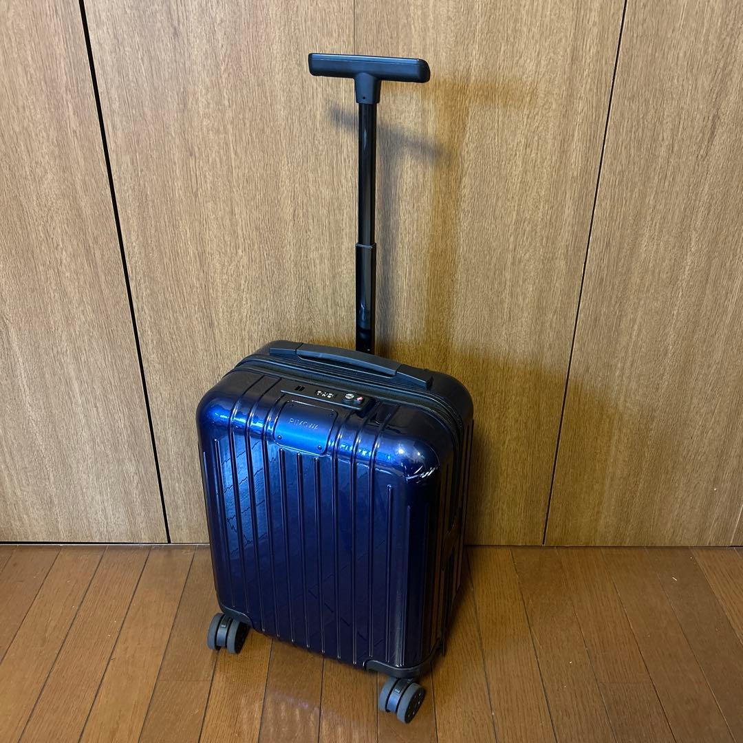 【使用3回】リモワ　エッセンシャルライト　19L　入手困難生産終了モデル