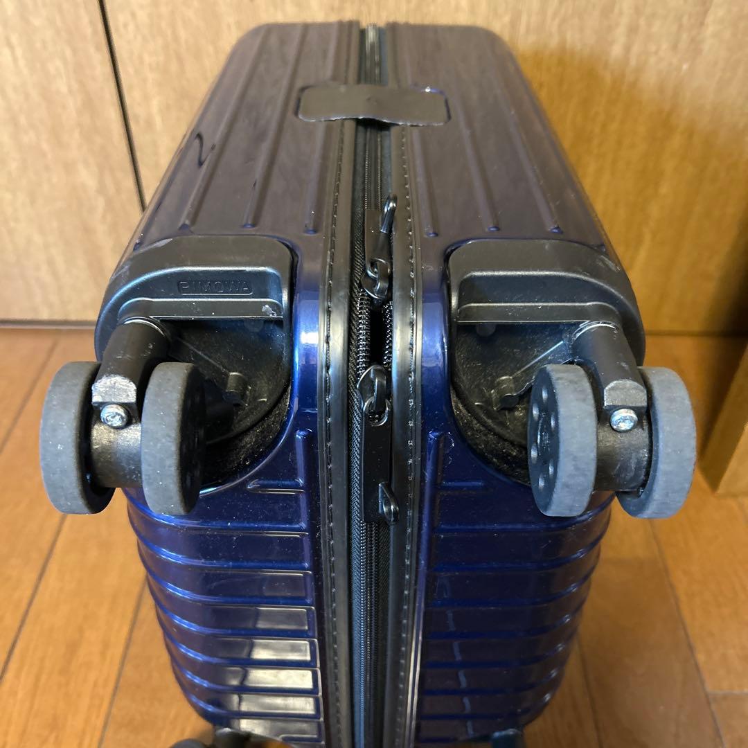 【使用3回】リモワ　エッセンシャルライト　19L　入手困難生産終了モデル