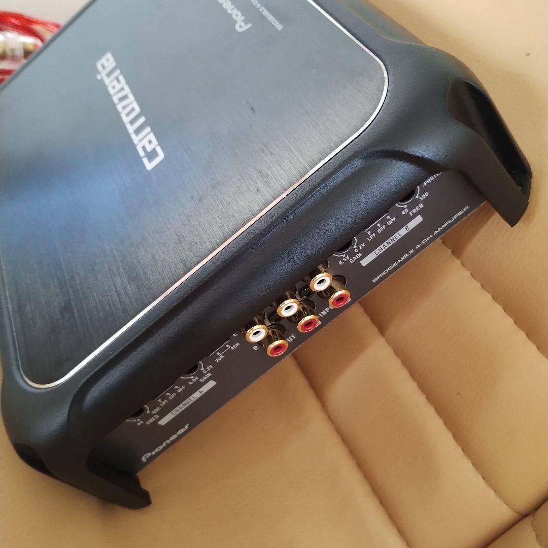 carrozzeria GM-D8400　4チャンネル パワーアンプ