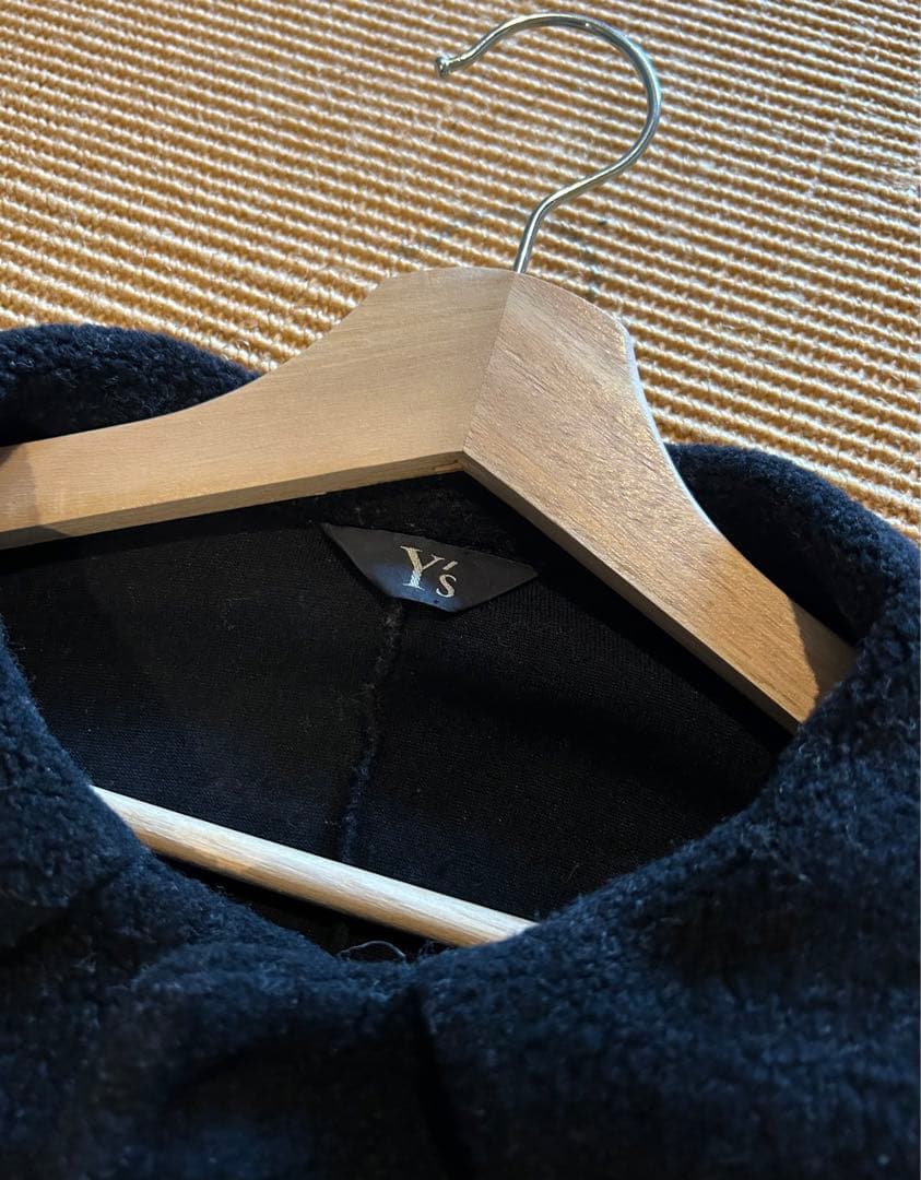 Y s ワイズの黒コート