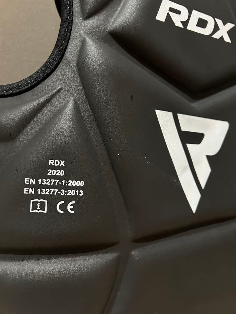 極美品ＲＤＸ正規品 ボディプロテクター マヤハイドレザー 衝撃吸収素材