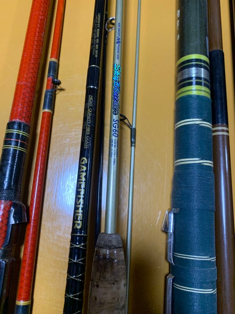 多数の釣り竿セット