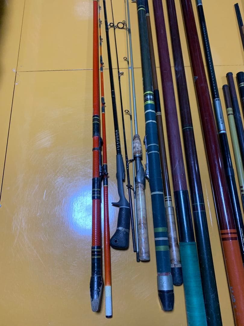多数の釣り竿セット