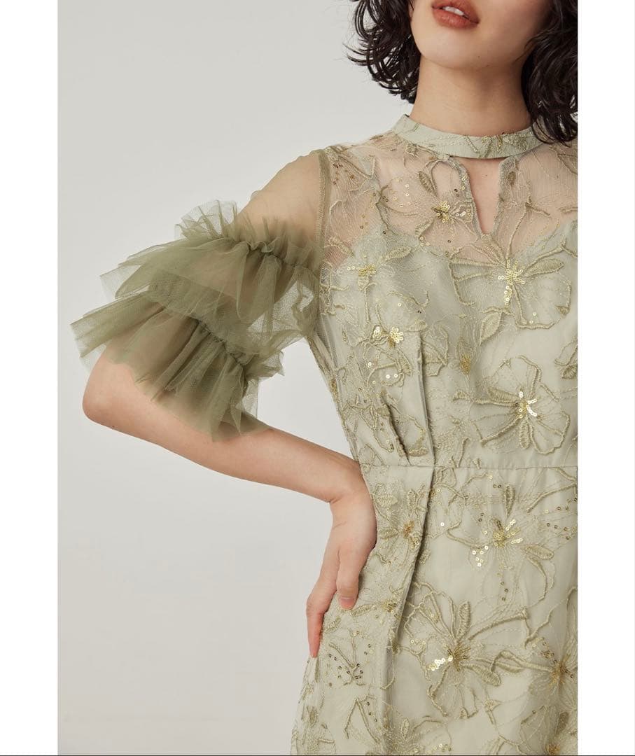 結婚式　パーティドレス　チュールフリルドレス