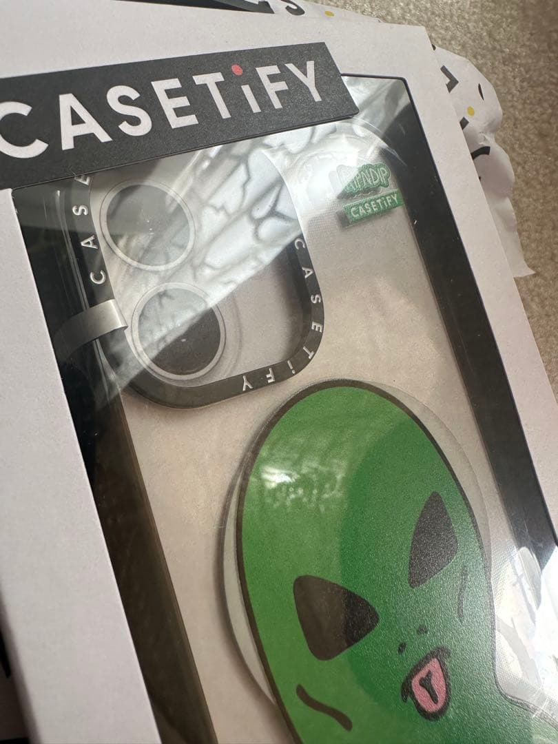 iPhone17 CASSETIFY ケース RIPNDIP