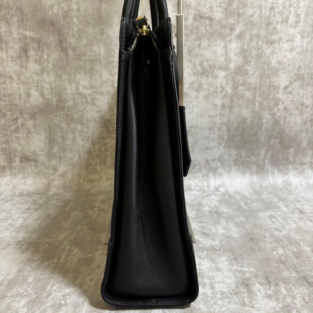 H21 Vivienne Westwood ビジネスバッグ　ブラック　チャーム付