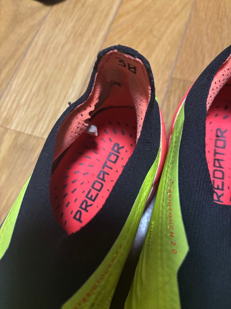 アディダスプレデターFG