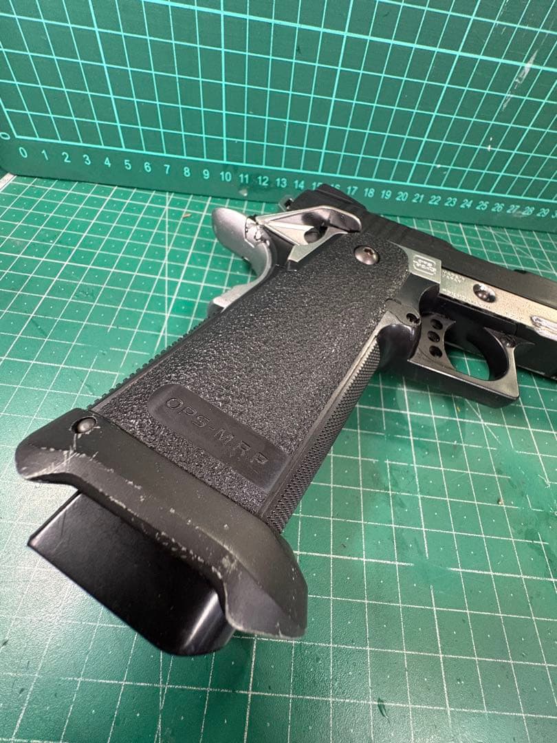 東京マルイ　ハイキャパ　4.3 集光サイト交換 マグウェル付き