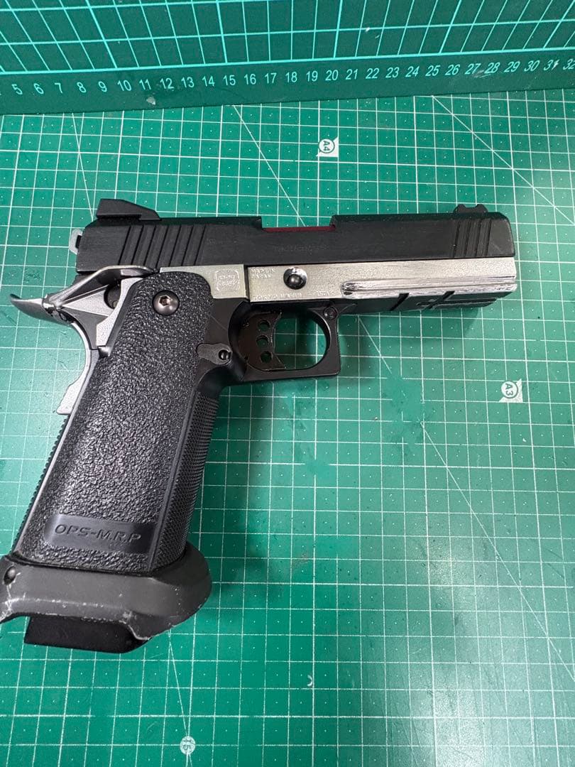 東京マルイ　ハイキャパ　4.3 集光サイト交換 マグウェル付き