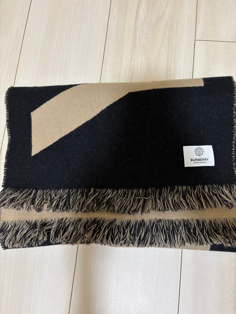 【高山⠀】BURBERRY マフラー