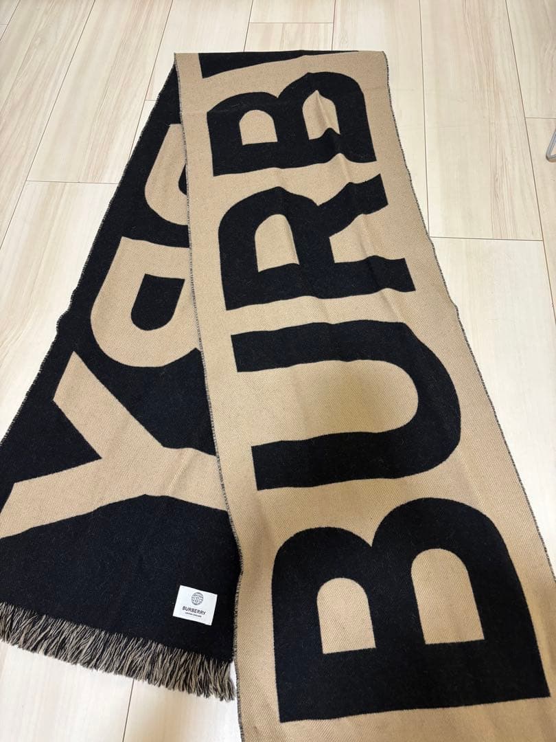【高山⠀】BURBERRY マフラー