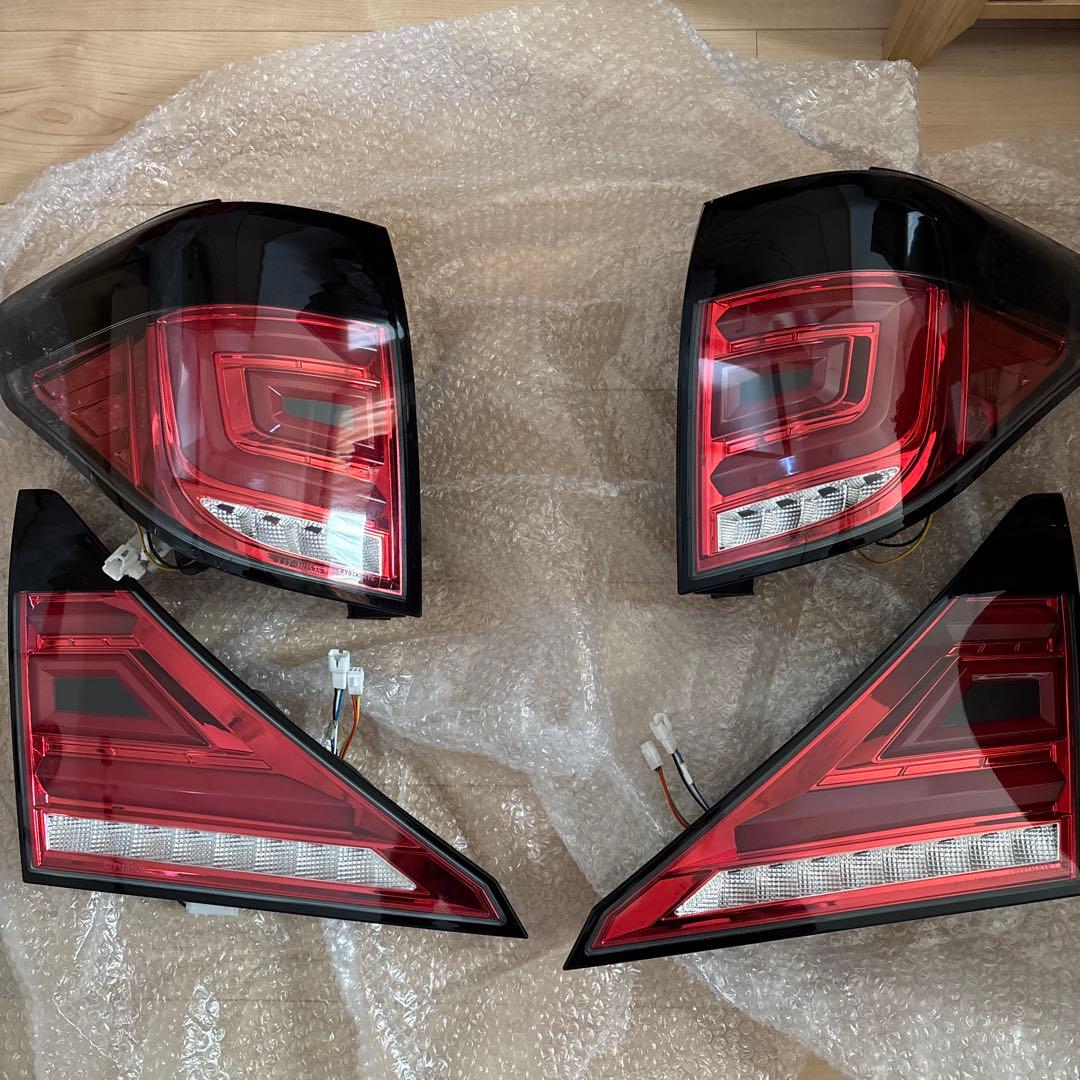 20アルファード クリスタルアイ テールランプ