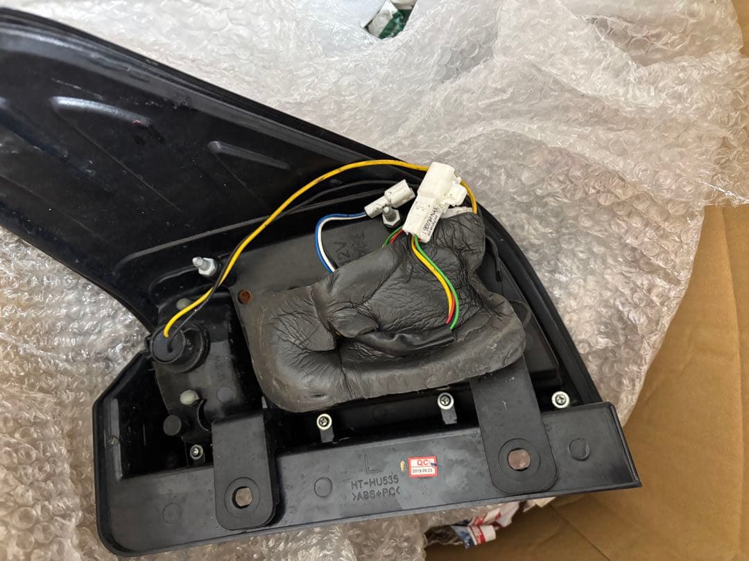 20アルファード クリスタルアイ テールランプ