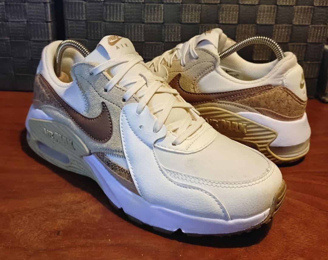 NIKE WMNS AIR MAX EXCEE CORK ナイキスニーカー☆美品