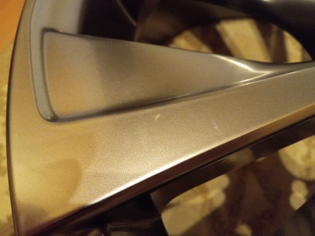 ８０ハリアー純正ホイール　１本