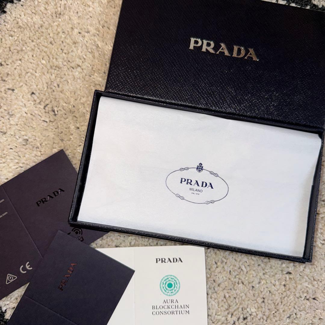 り*ご様 【箱付き】プラダ　iphoneケース PRADA iphone16pr