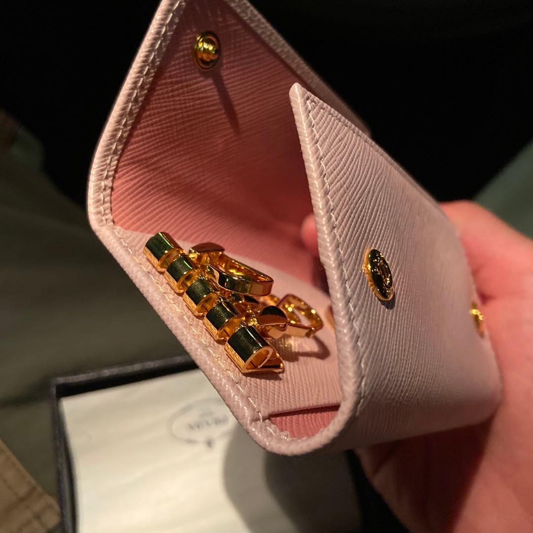 新品未使用品　箱・ギャランティ付き　PRADA プラダ　キーケース
