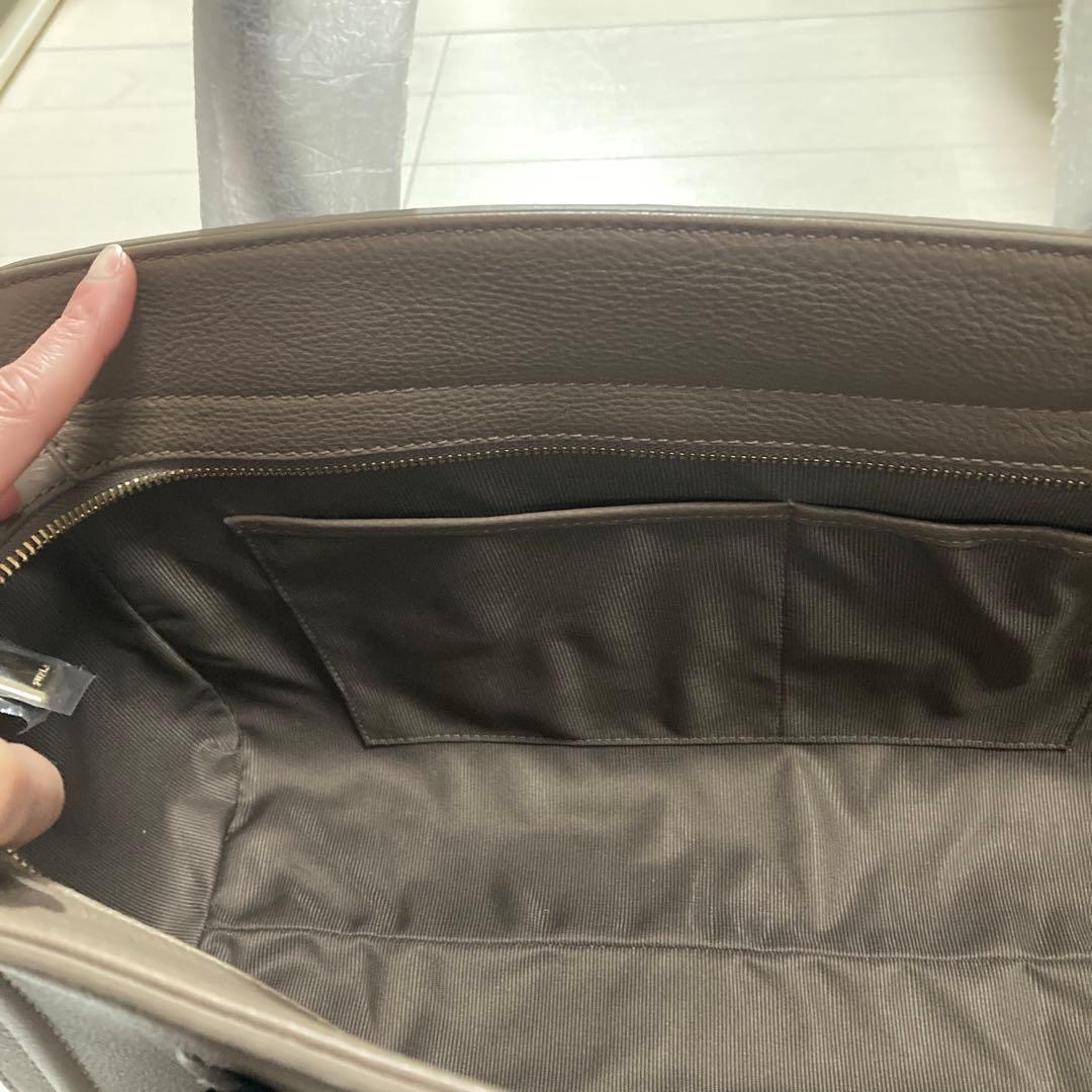 値下げ不可 フルラ FURLA M カレッジ トートバッグ・DAINO