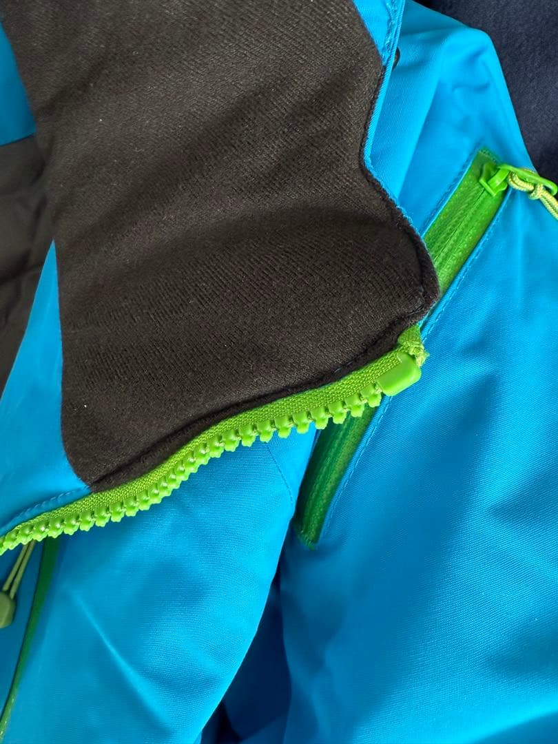 【最終】美品すぐ着用可　イスビョンスキーウェア上下セット125-140着用無香料