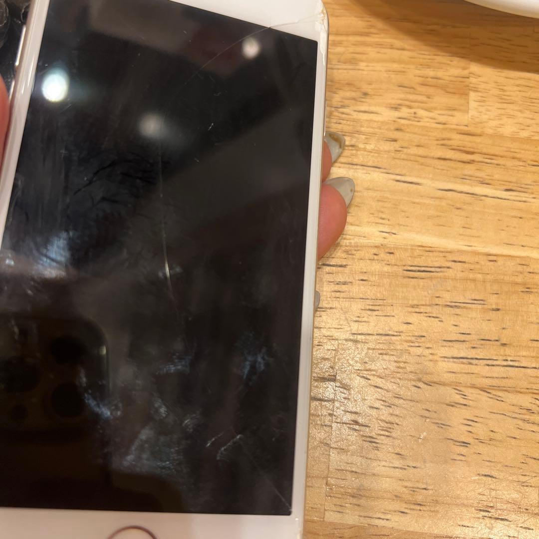 iPhone8 シルバー　64G SIMフリー