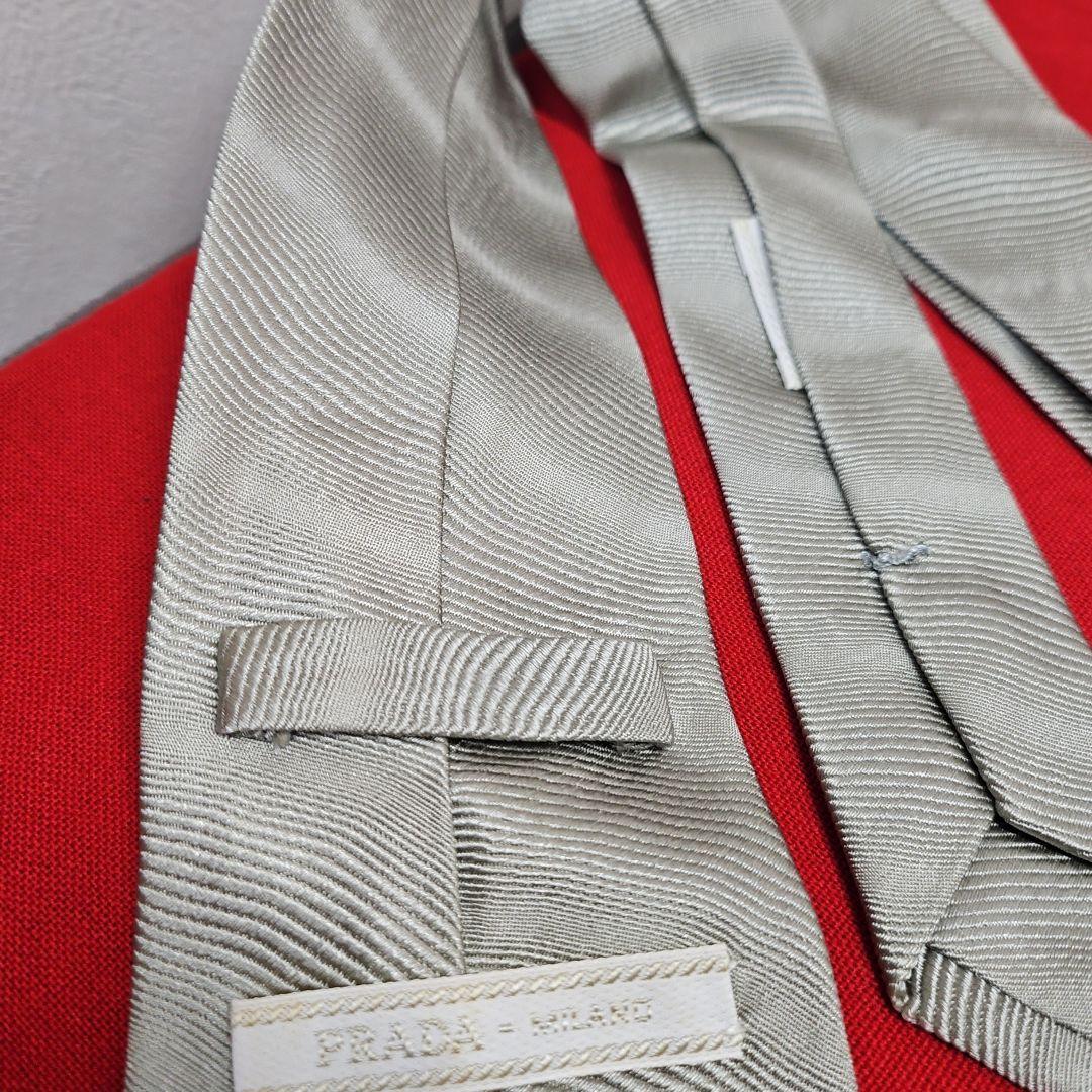 PRADA プラダ ネクタイ 光沢 ストライプ グレー 高級