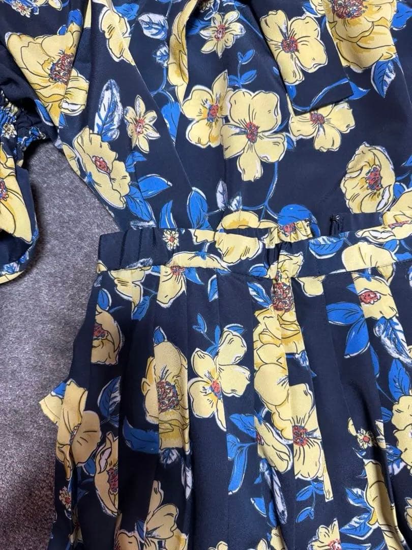 グレースコンチネンタル　花柄ネイビー長袖セットアップ