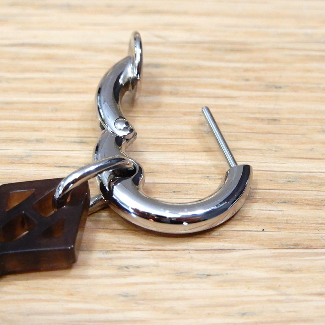 超美品 エルメス 24AW シングルピアス クレH バッファローホーン メタル