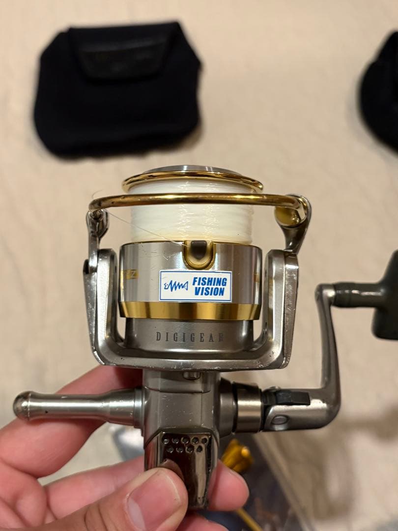 TOURNAMENT ISO 3000SHLD スピニングリール