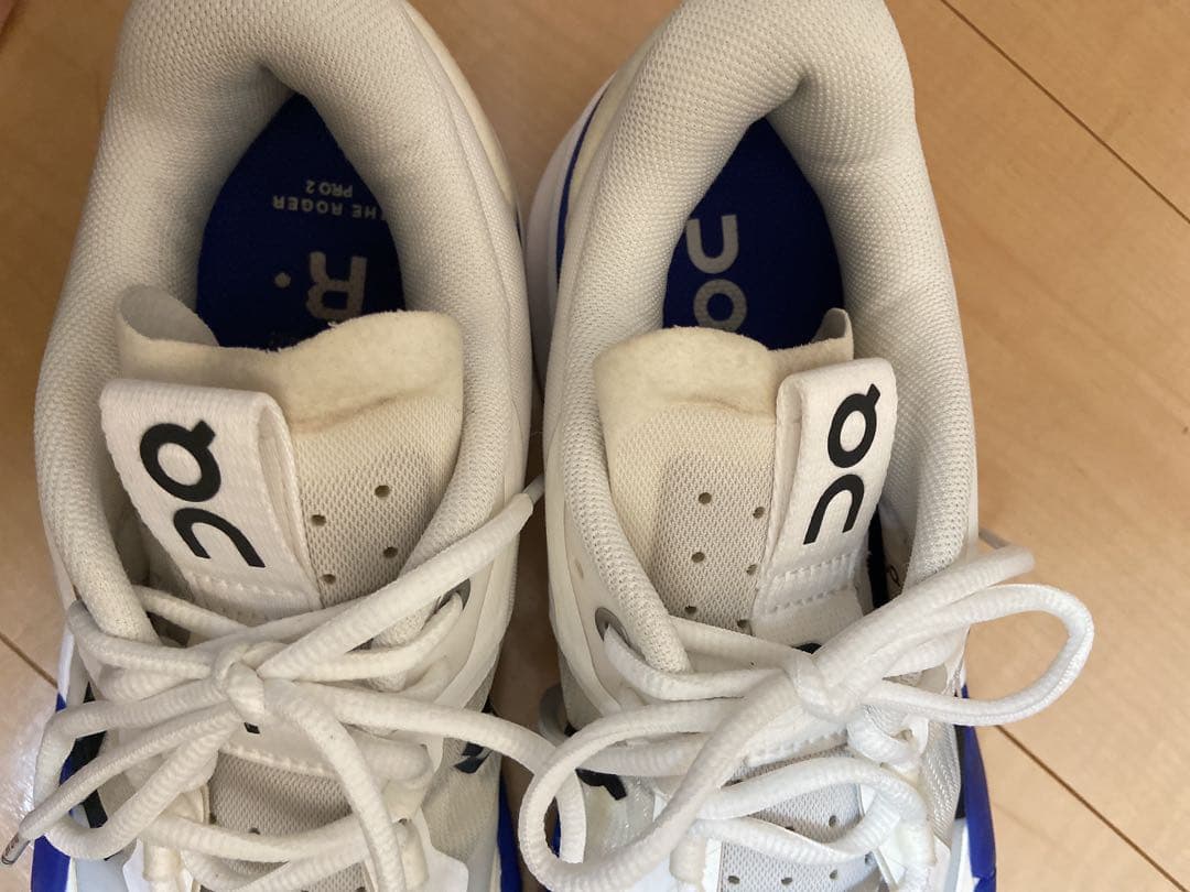 on スニーカー ホワイト/ブルー