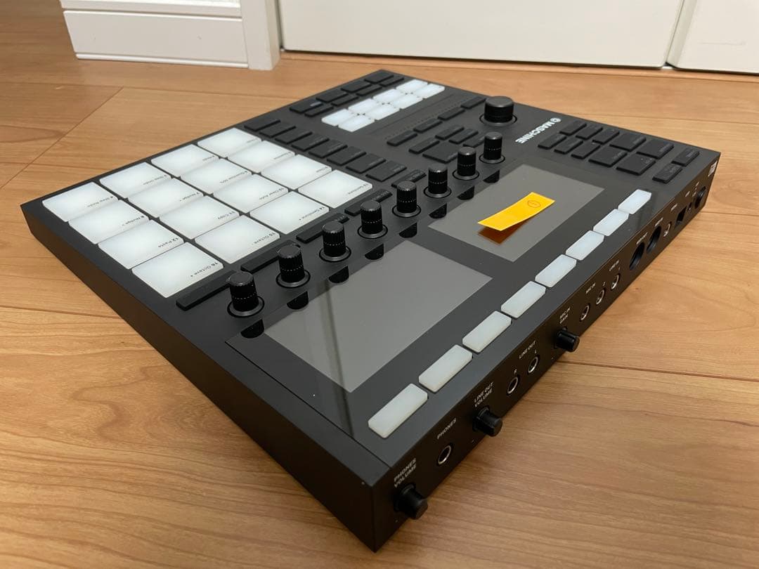 ①Native Instruments MASCHINE Mk3 ライセンス有