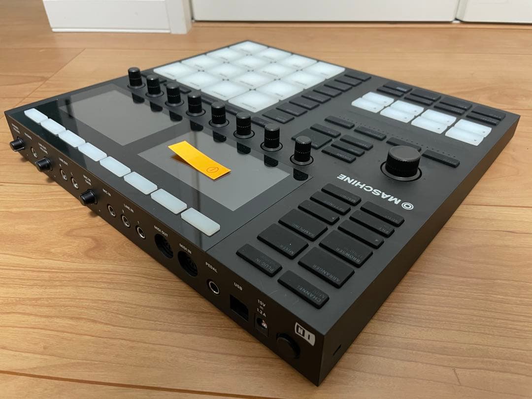 ①Native Instruments MASCHINE Mk3 ライセンス有