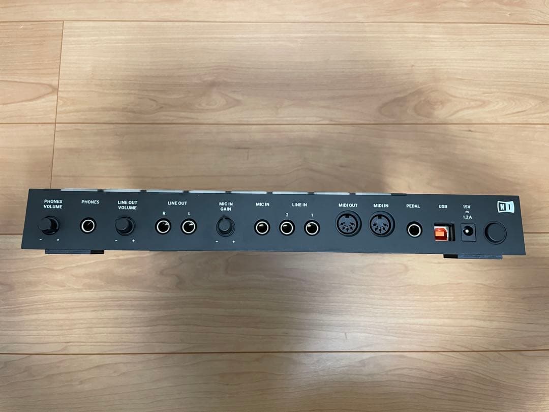 ①Native Instruments MASCHINE Mk3 ライセンス有