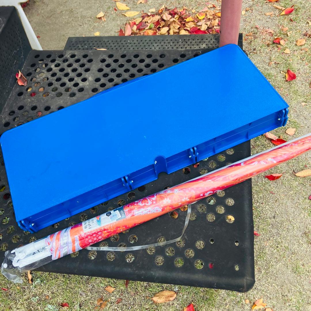 折りたたみキャンプテーブルセット 4人用　パラソル付き