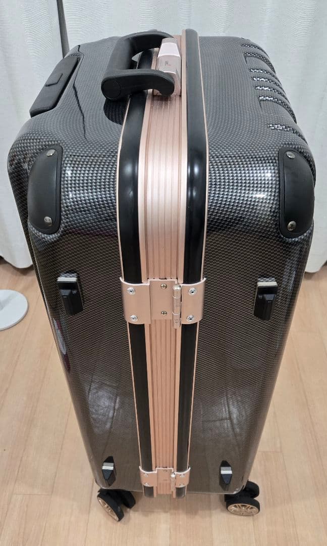 レジェンドウォーカー キャリーケース M 68L ブラック ピンク