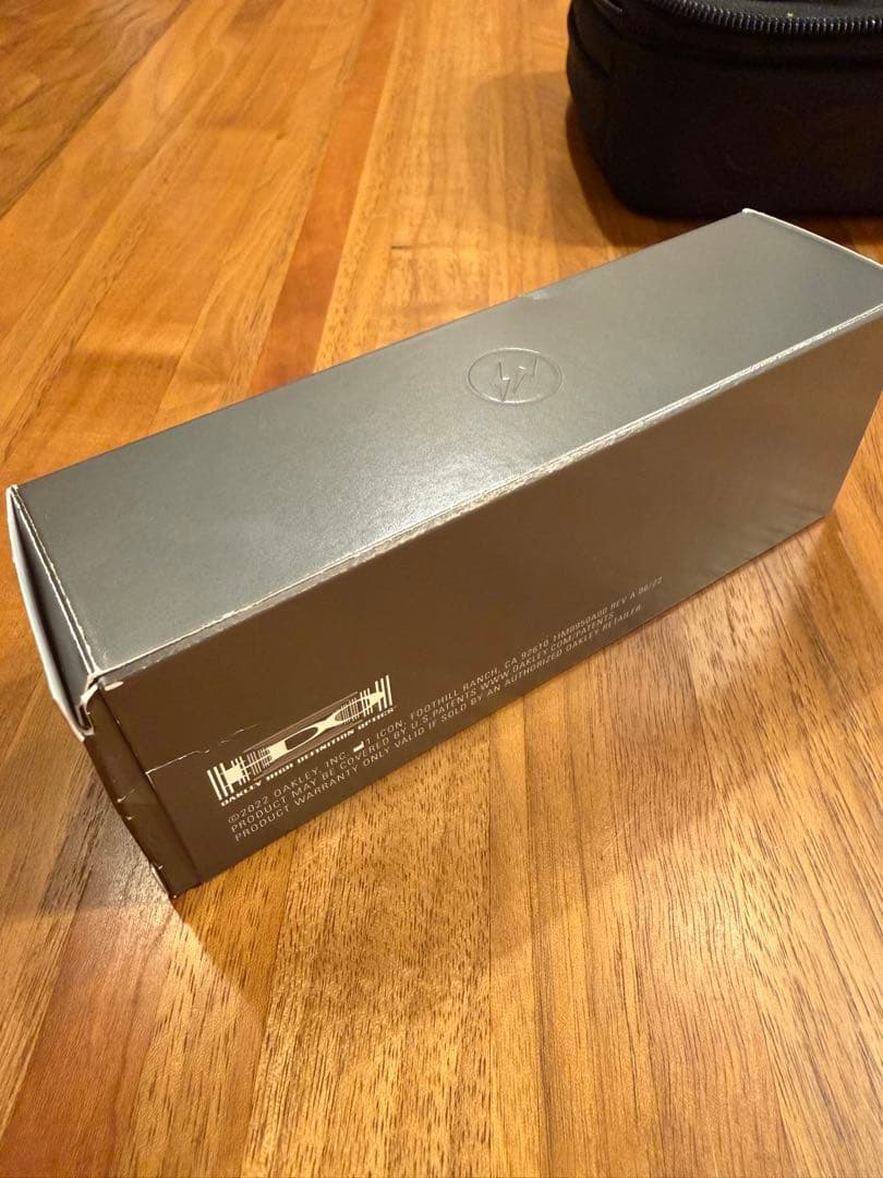 Oakley フラグメントデザイン　チタン　サングラス