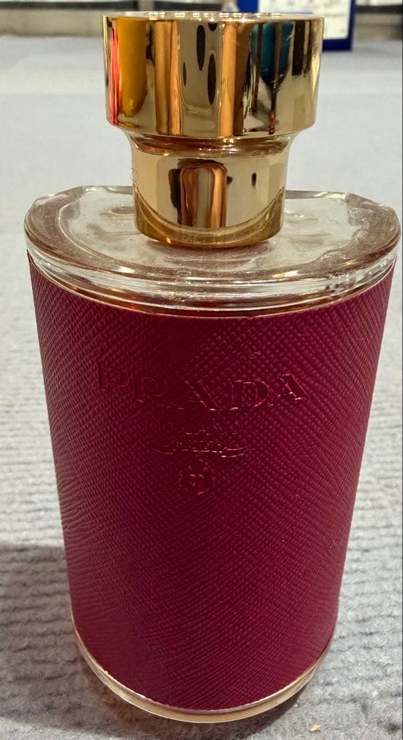 PRADA 香水