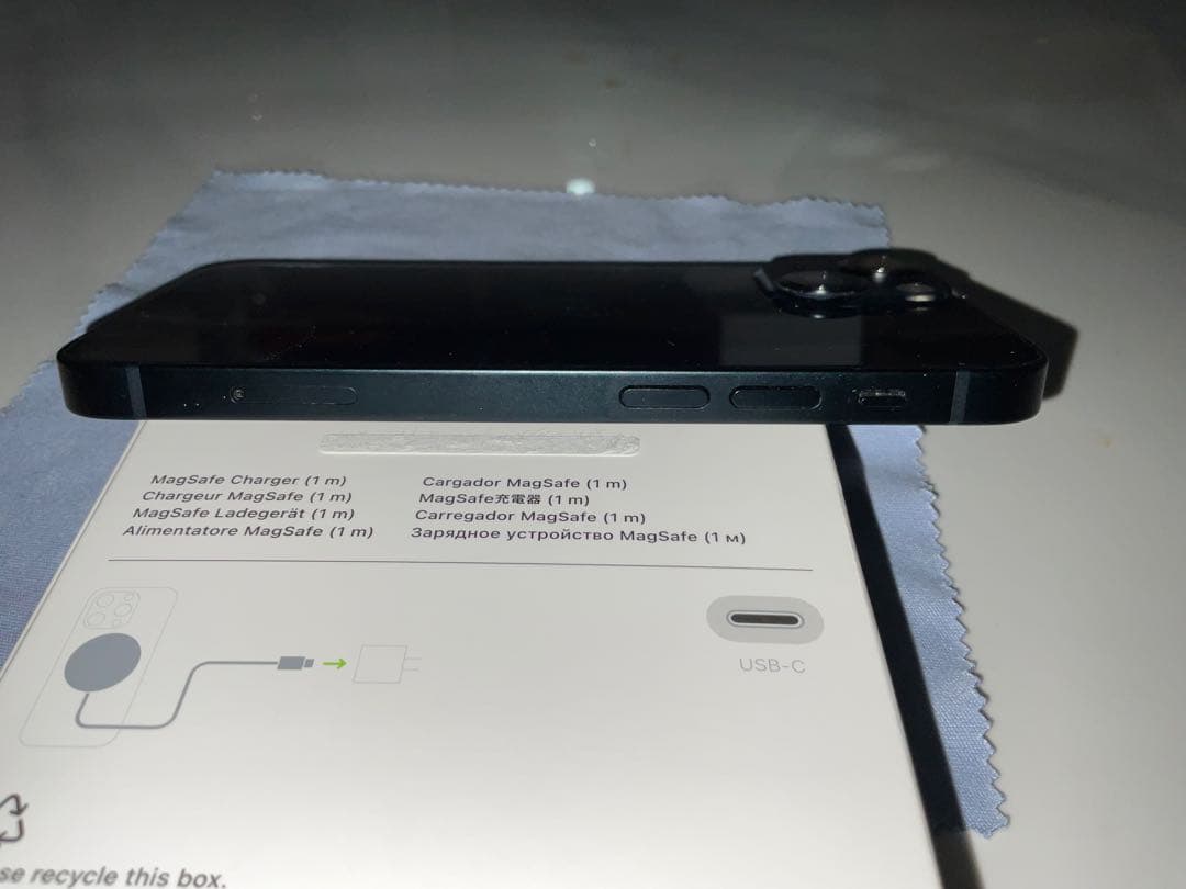 ミ*ー様 iPhone 13 minブラック 本体