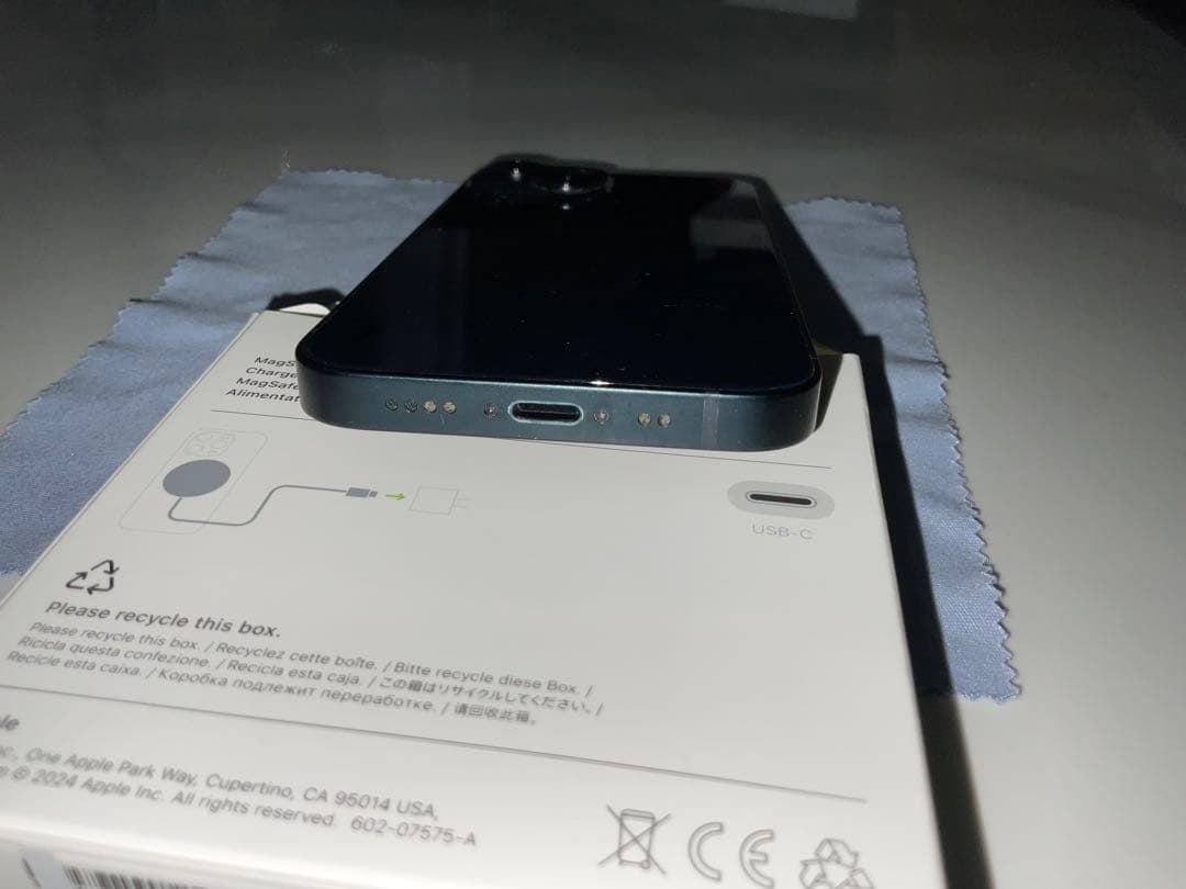 ミ*ー様 iPhone 13 minブラック 本体