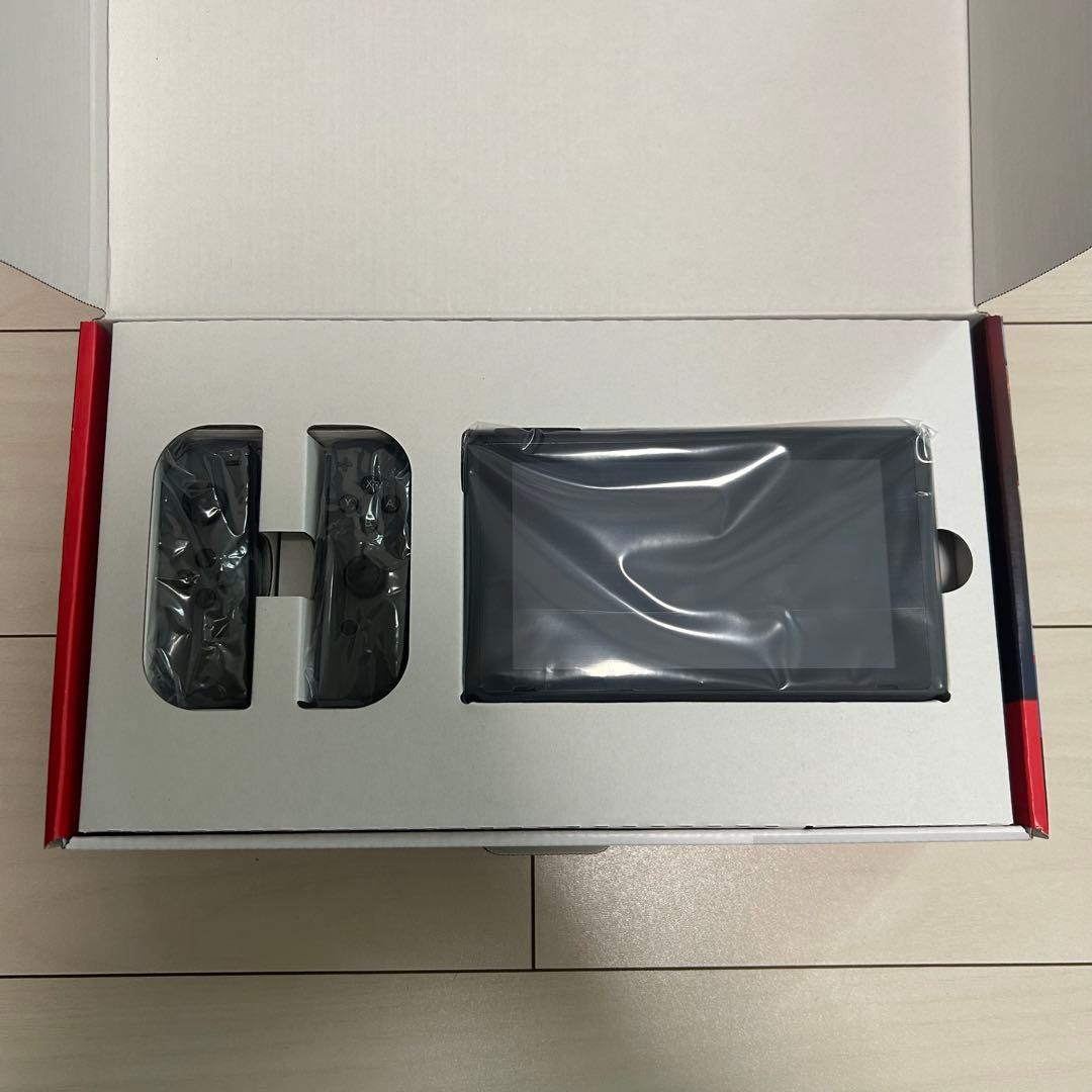 【美品】任天堂Switch 本体 グレー 箱あり ポーチ付き