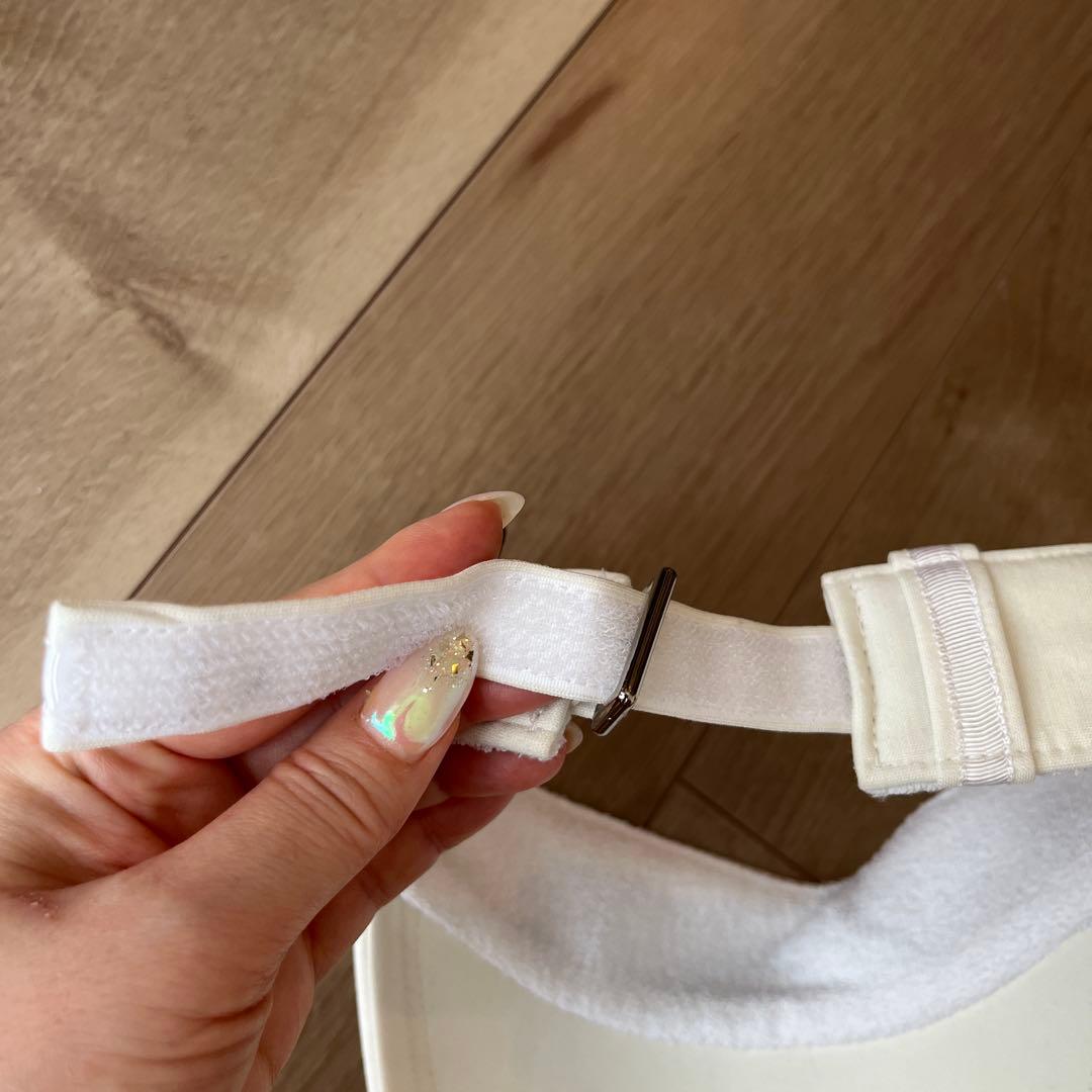 新品タグ付き　ホワイトバイザー