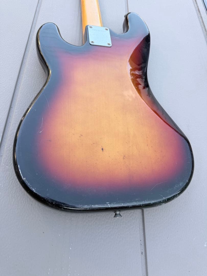 エレキベース サンバースト シングルコイル